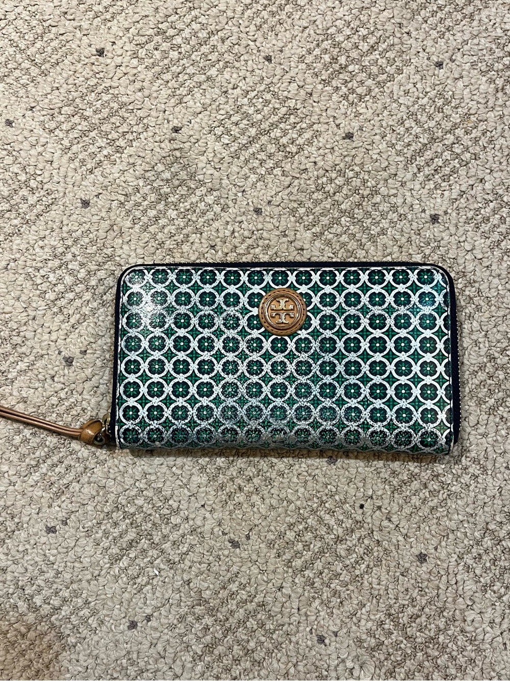 Tory Burch Green & White Floral Wallet.